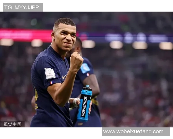 足坛妖锋球星盘点：那些让世界瞩目的年轻天才前锋及其崛起之路